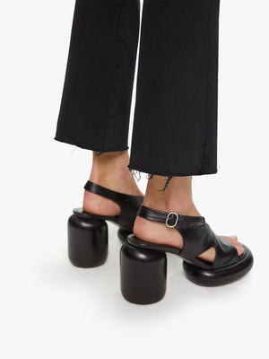Hustler, ankle fray, not guilty