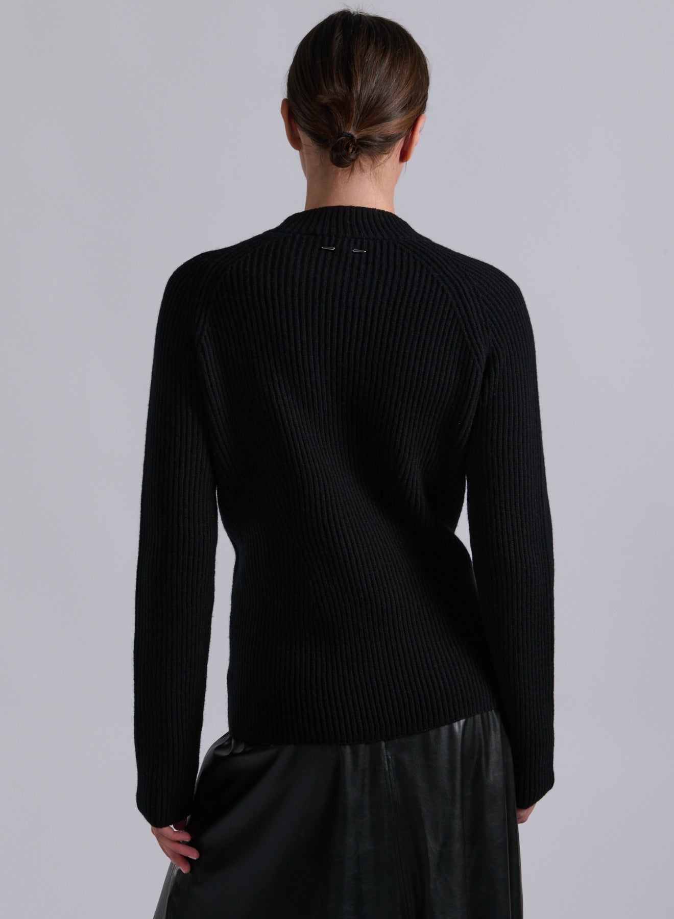 Lambswool knit w zip, Black