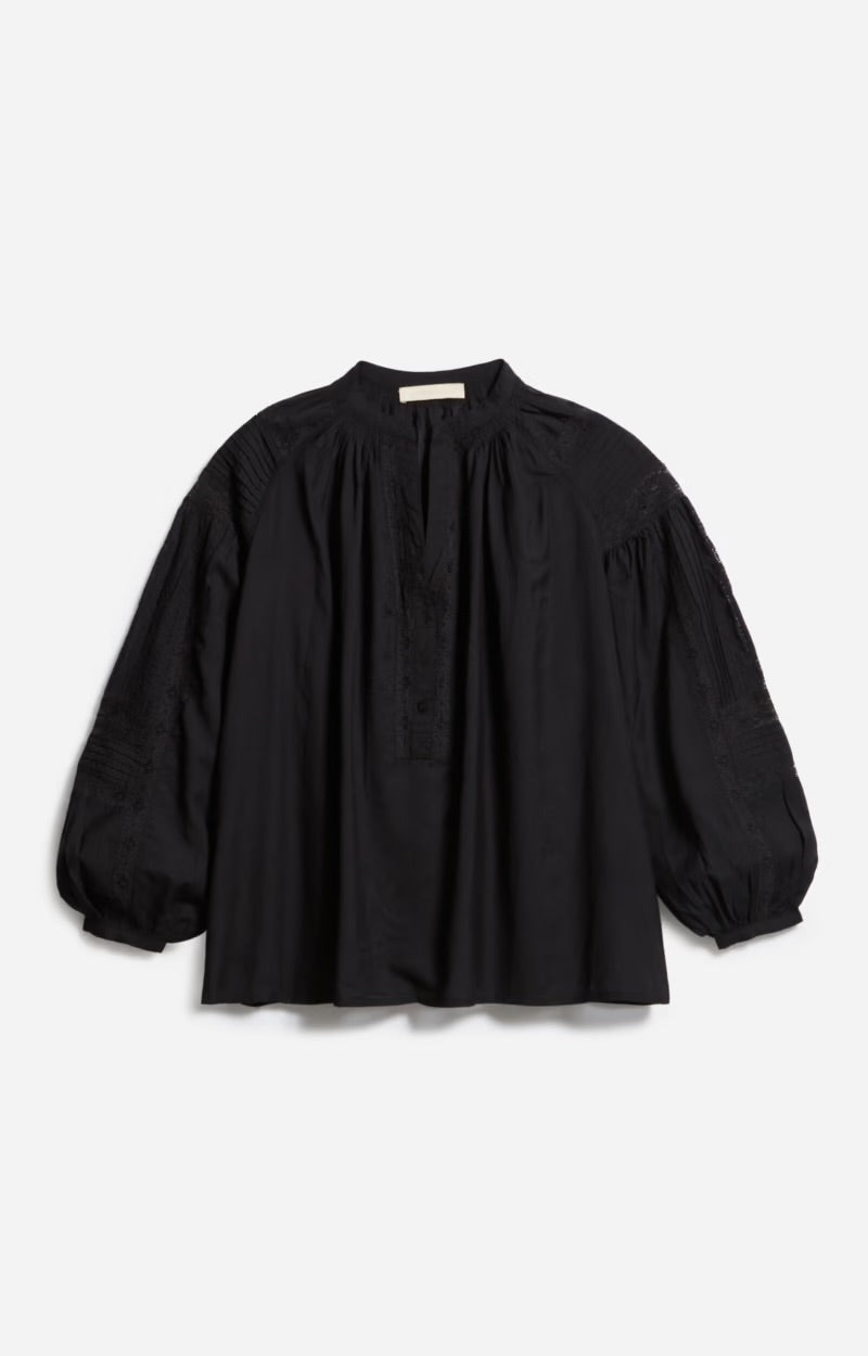 Nipoa blouse, black