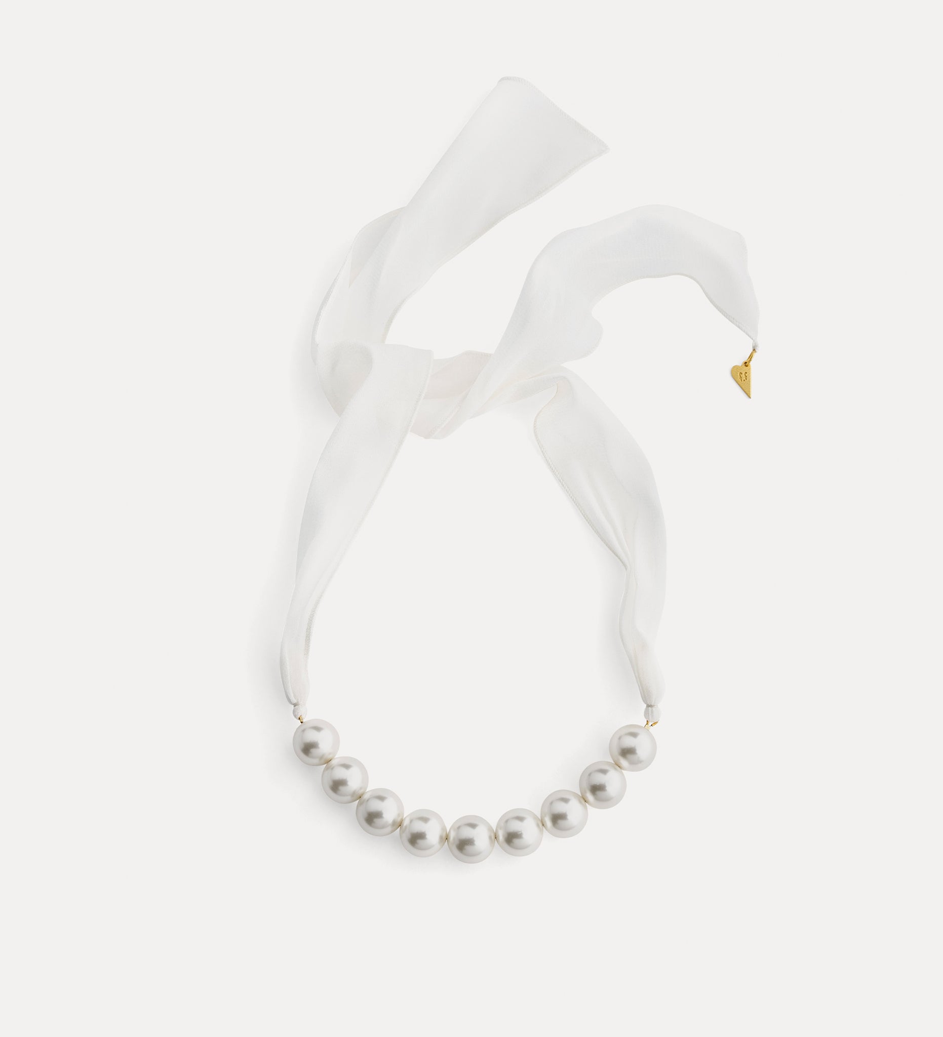 necklace with beads, pearl