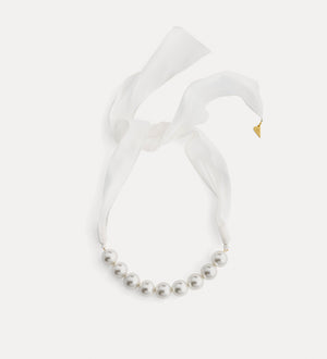 necklace with beads, pearl