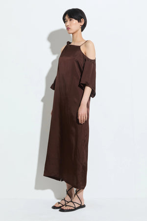Drifa bare shoulder dress, Mahogany