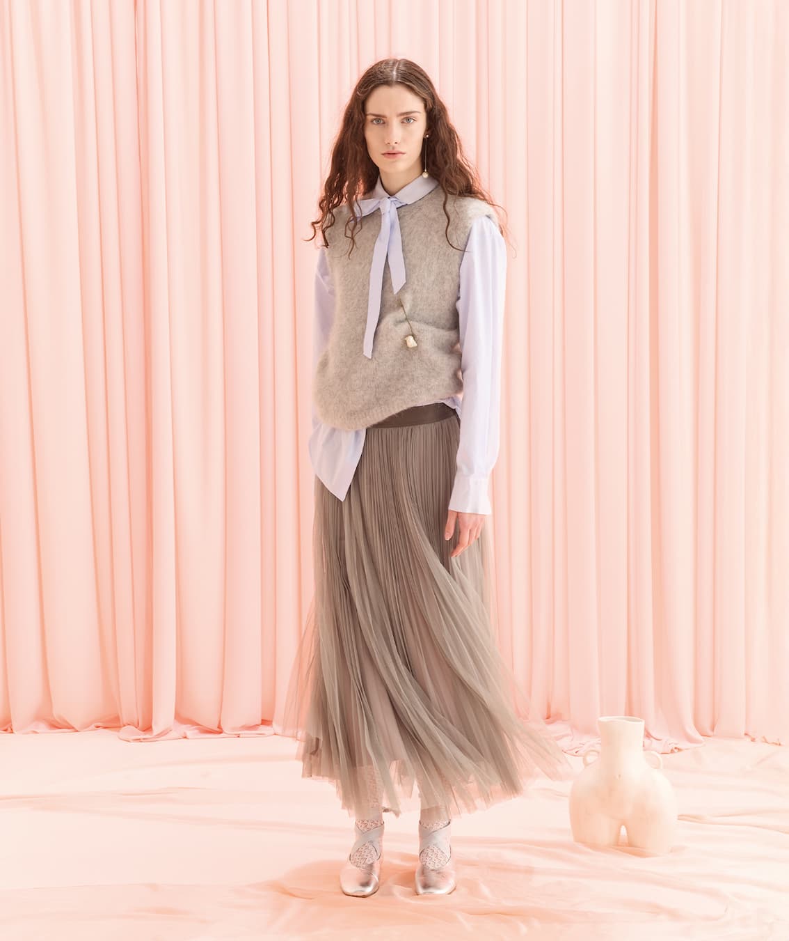 sleeveless oversized vest, pearl