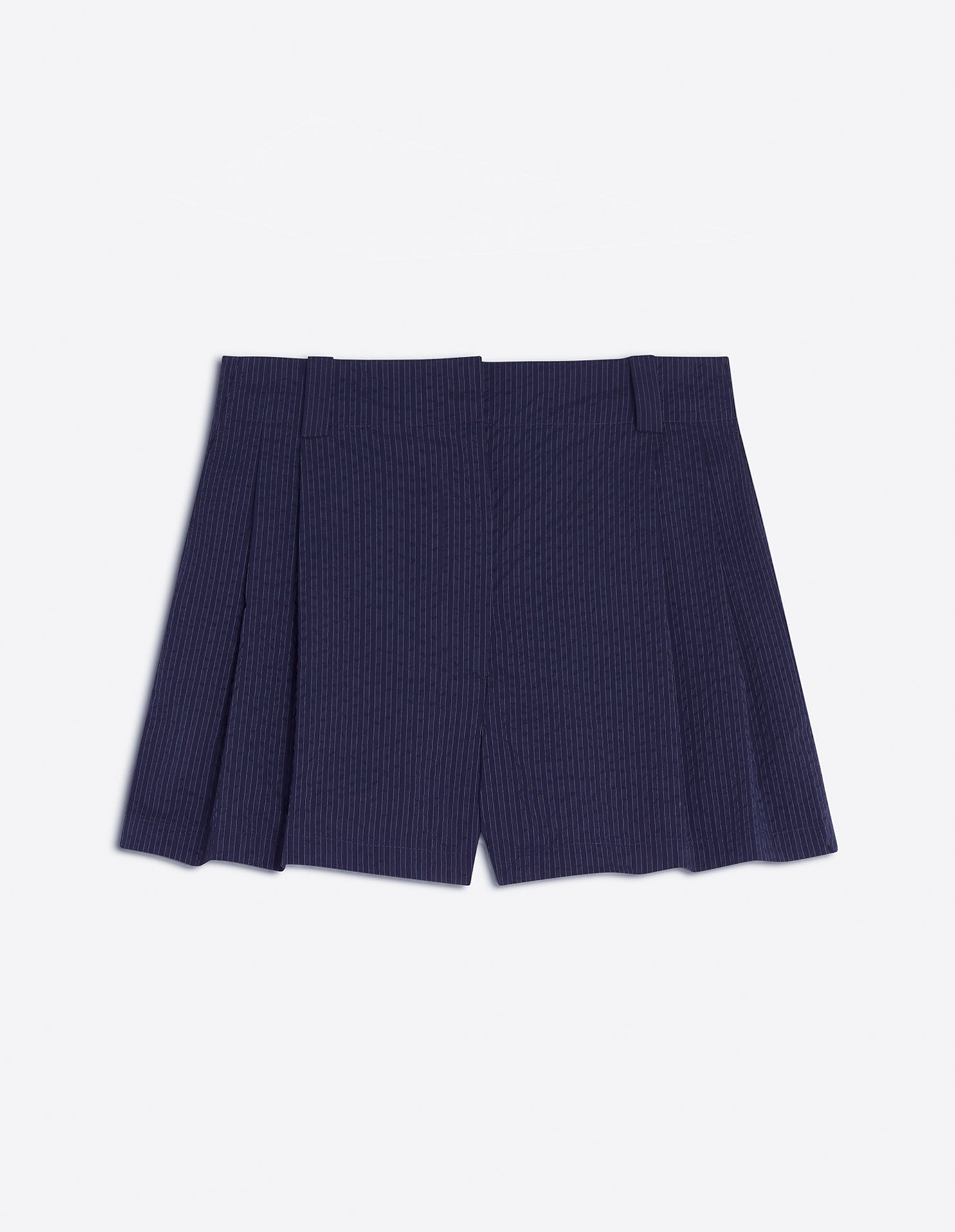 Casual pleated shorts