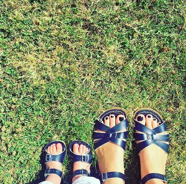 Navy shop saltwater sandals
